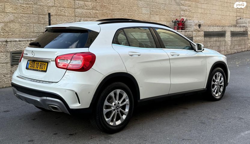 מרצדס-בנץ GLA