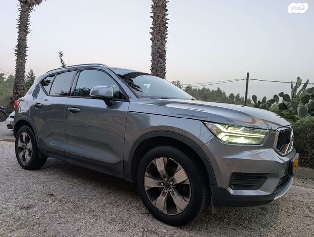 מודעת רכב וולוו XC40