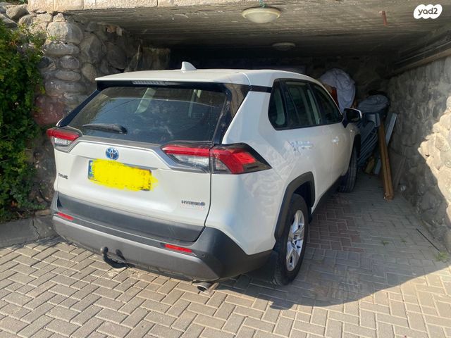 מודעת רכב טויוטה RAV4