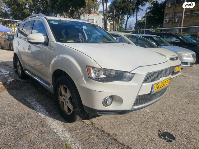 מיצובישי אאוטלנדר