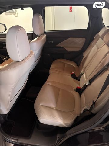 מיצובישי אאוטלנדר