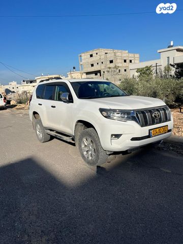טויוטה לנד קרוזר