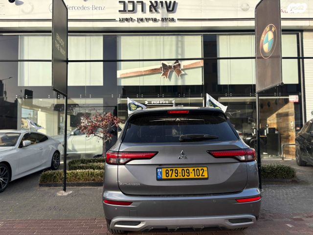 מיצובישי אאוטלנדר