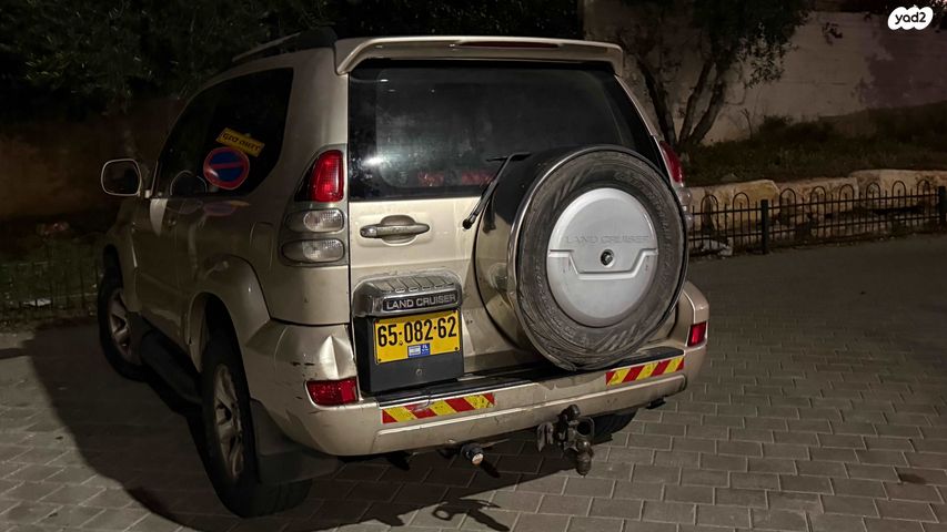 מודעת רכב טויוטה לנד קרוזר