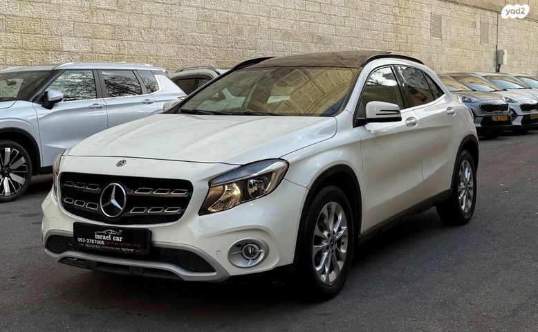 מרצדס-בנץ GLA