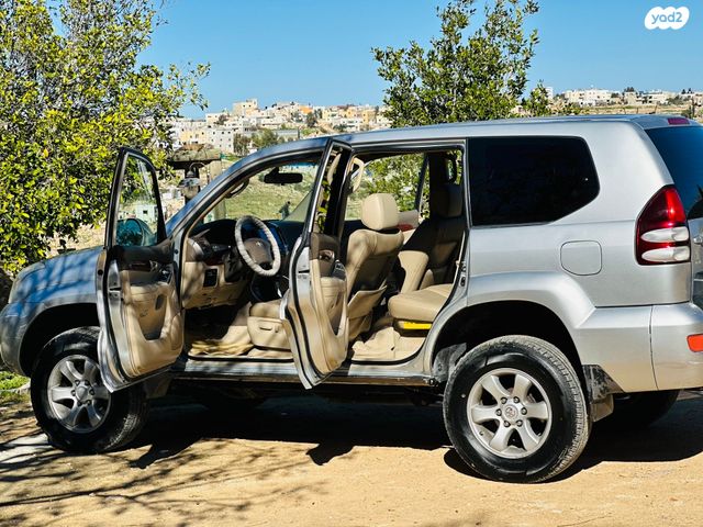 טויוטה לנד קרוזר