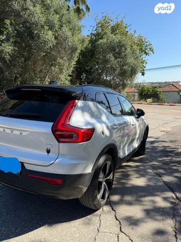 וולוו XC40
