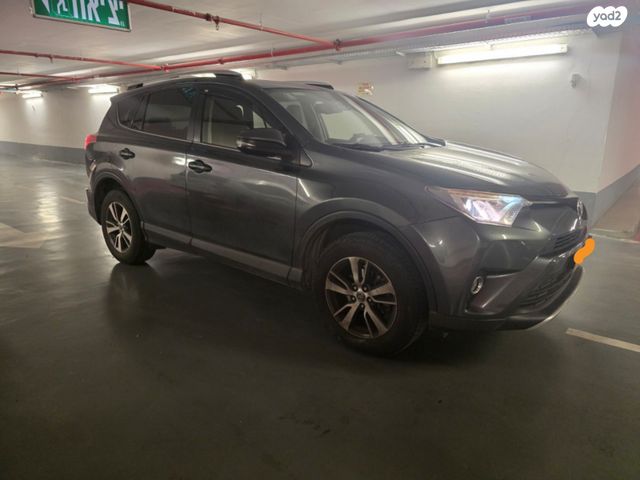 טויוטה RAV4