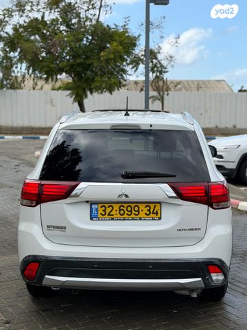 מיצובישי אאוטלנדר