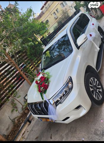 טויוטה לנד קרוזר