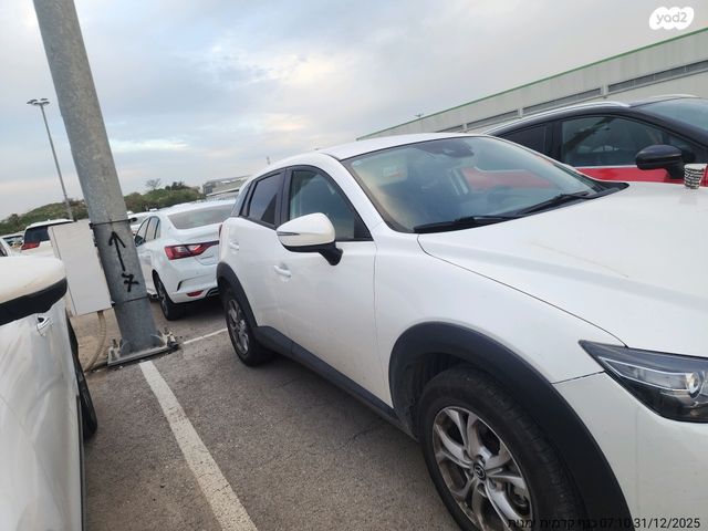 מודעת רכב מאזדה CX-3