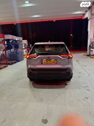 מודעת רכב טויוטה RAV4