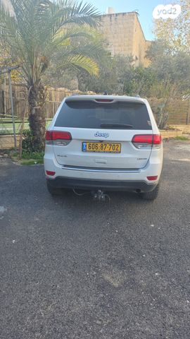 מודעת רכב ג'יפ גרנד צ'ירוקי