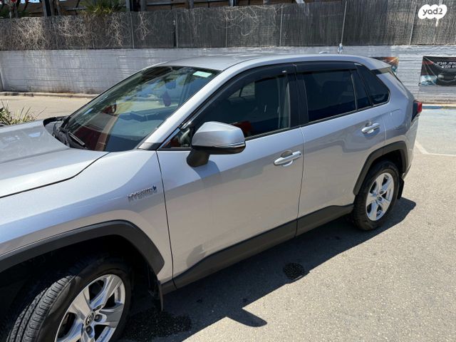 מודעת רכב טויוטה RAV4