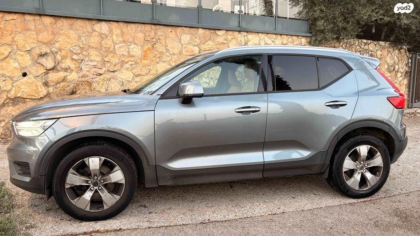 וולוו XC40