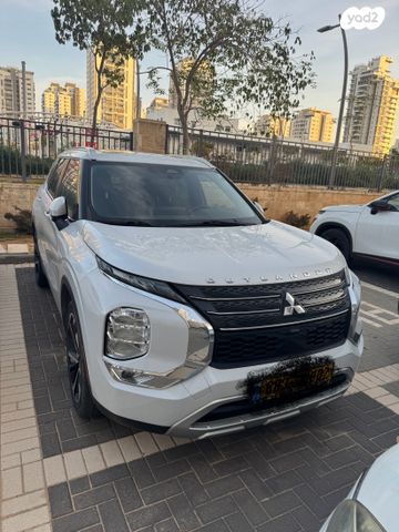 מיצובישי אאוטלנדר