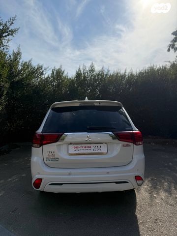 מיצובישי אאוטלנדר