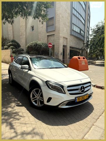 מרצדס-בנץ GLA