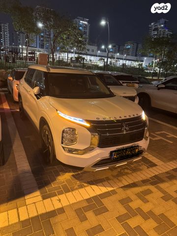 מיצובישי אאוטלנדר