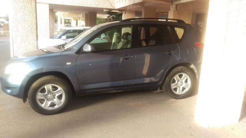 מודעת רכב טויוטה RAV4