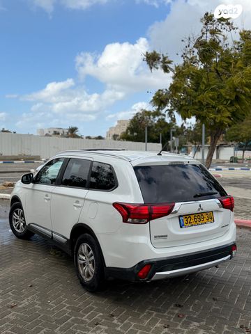 מיצובישי אאוטלנדר