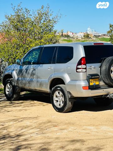 טויוטה לנד קרוזר