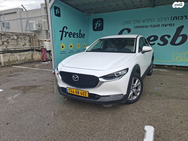 מודעת רכב מאזדה CX-30