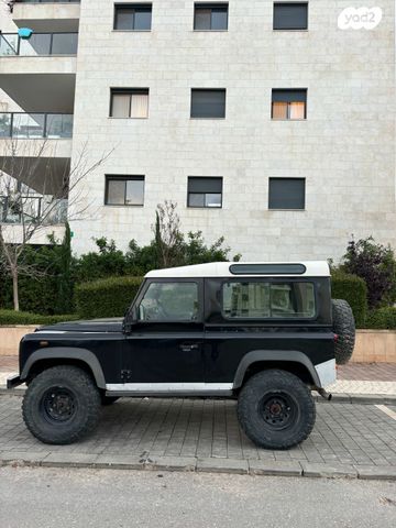 לנד רובר דיפנדר