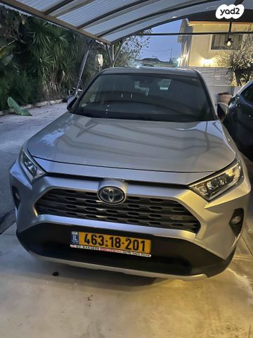 טויוטה RAV4
