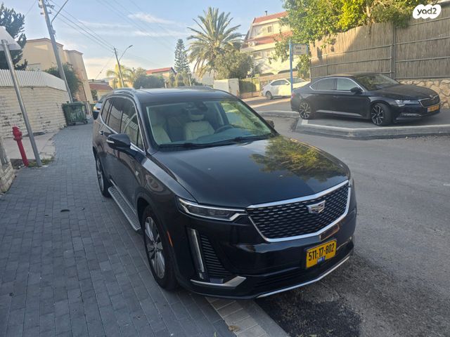 קאדילק XT6
