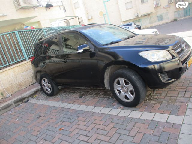 מודעת רכב טויוטה RAV4
