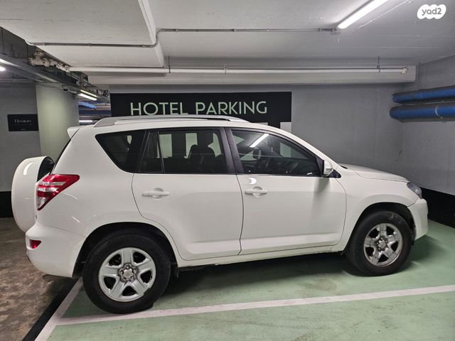 מודעת רכב טויוטה RAV4