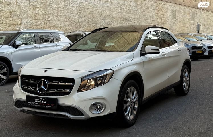 מודעת רכב מרצדס-בנץ GLA