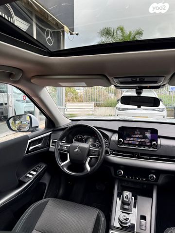 מיצובישי אאוטלנדר