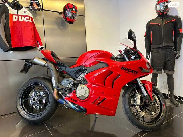 דוקאטי פניגאלה V4