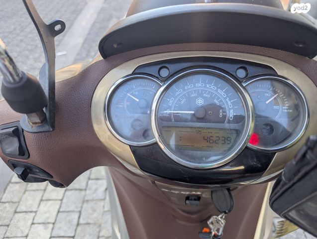 פיאג'ו בוורלי 300