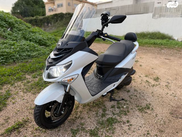 מודעת רכב סאן יאנג ג'וי רייד 200