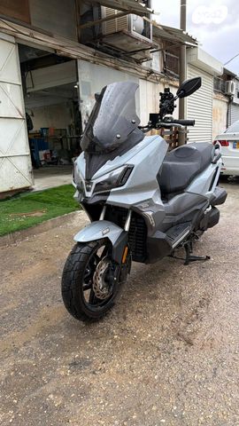 סאן יאנג ADX 300