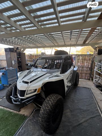 מודעת רכב Textron