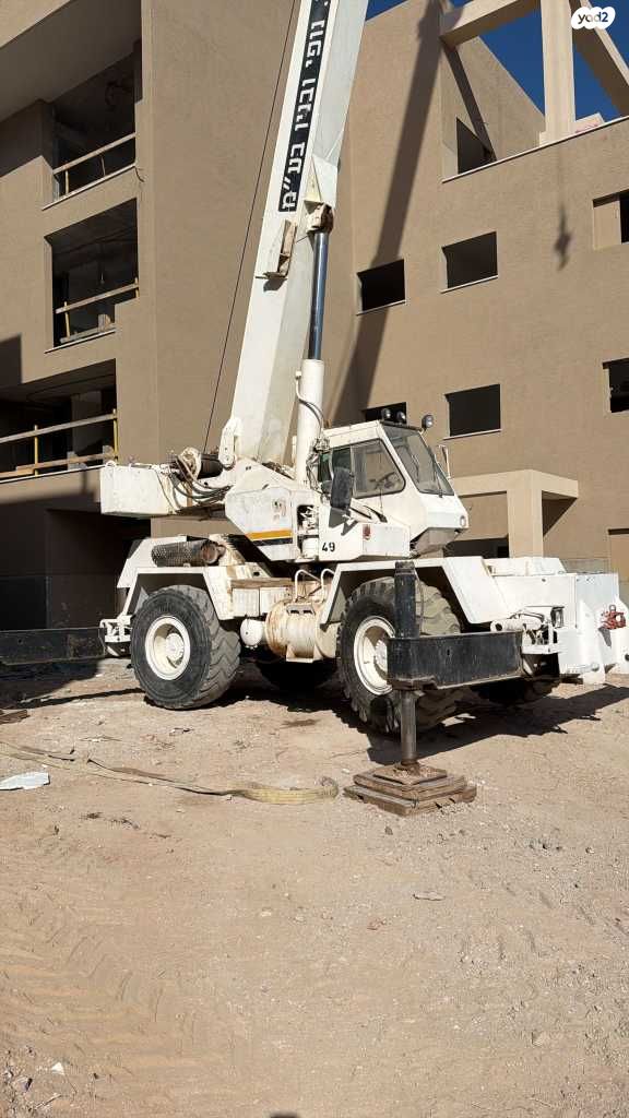 מודעת רכב עגורן