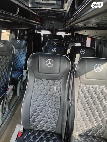 feedItemObj.data.row_1