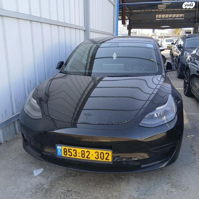מודעת רכב טסלה מודל 3