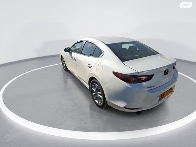 מאזדה 3