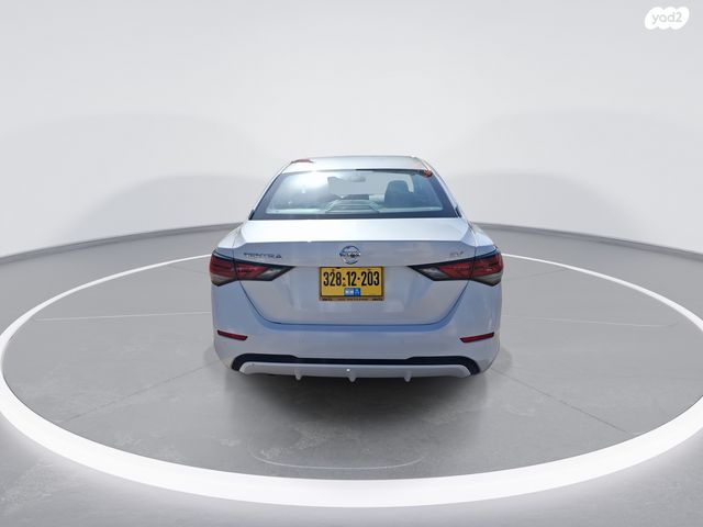 ניסאן סנטרה