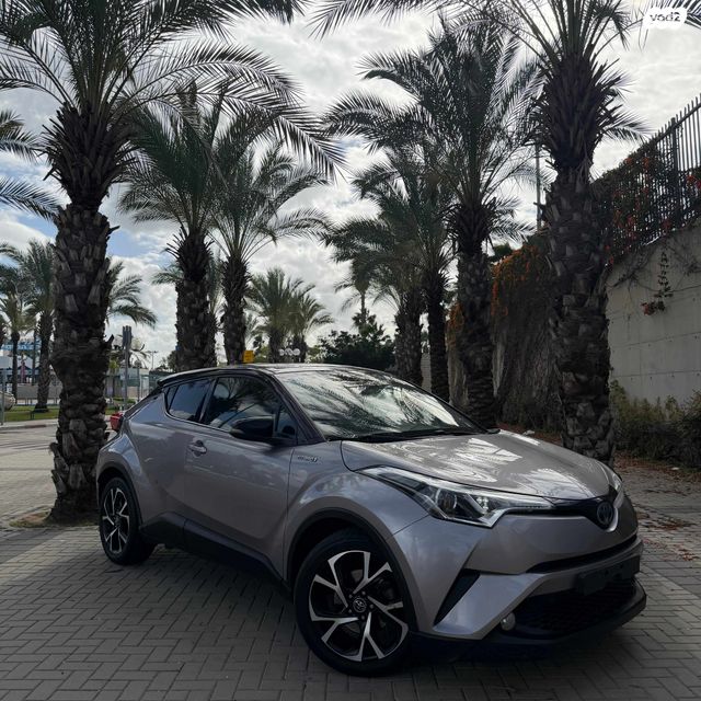 מודעת רכב טויוטה C-HR