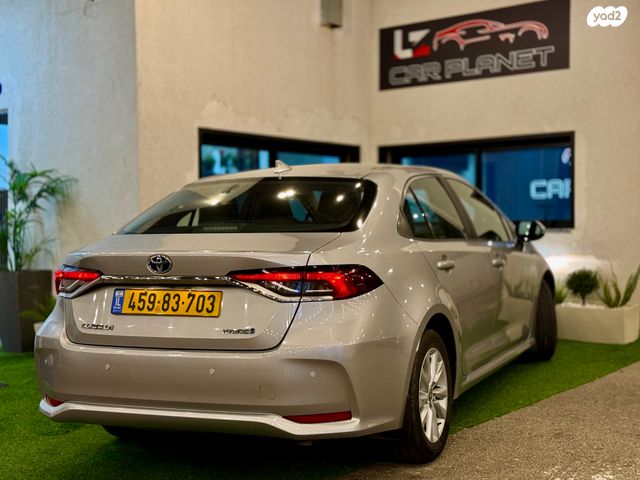 טויוטה קורולה