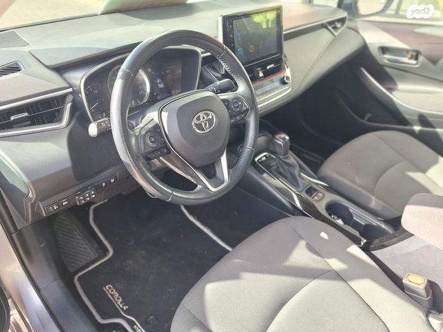 מודעת רכב טויוטה קורולה 1