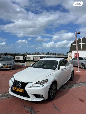 מודעת רכב לקסוס IS