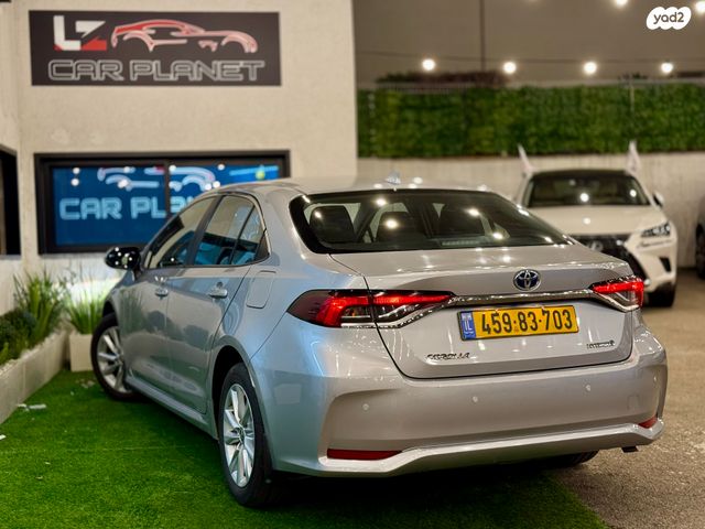 טויוטה קורולה