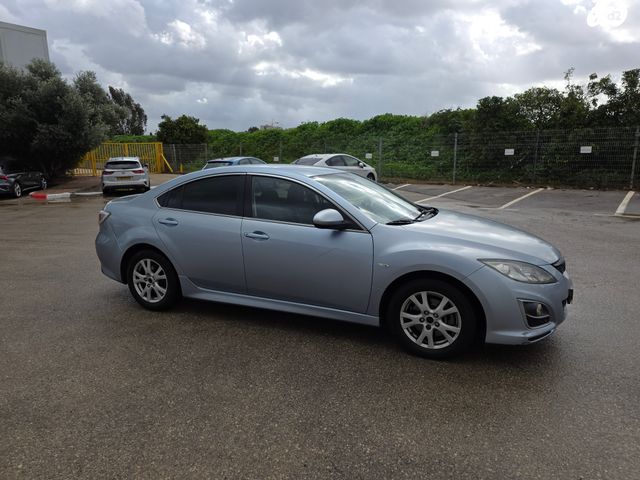 מודעת רכב מאזדה 6